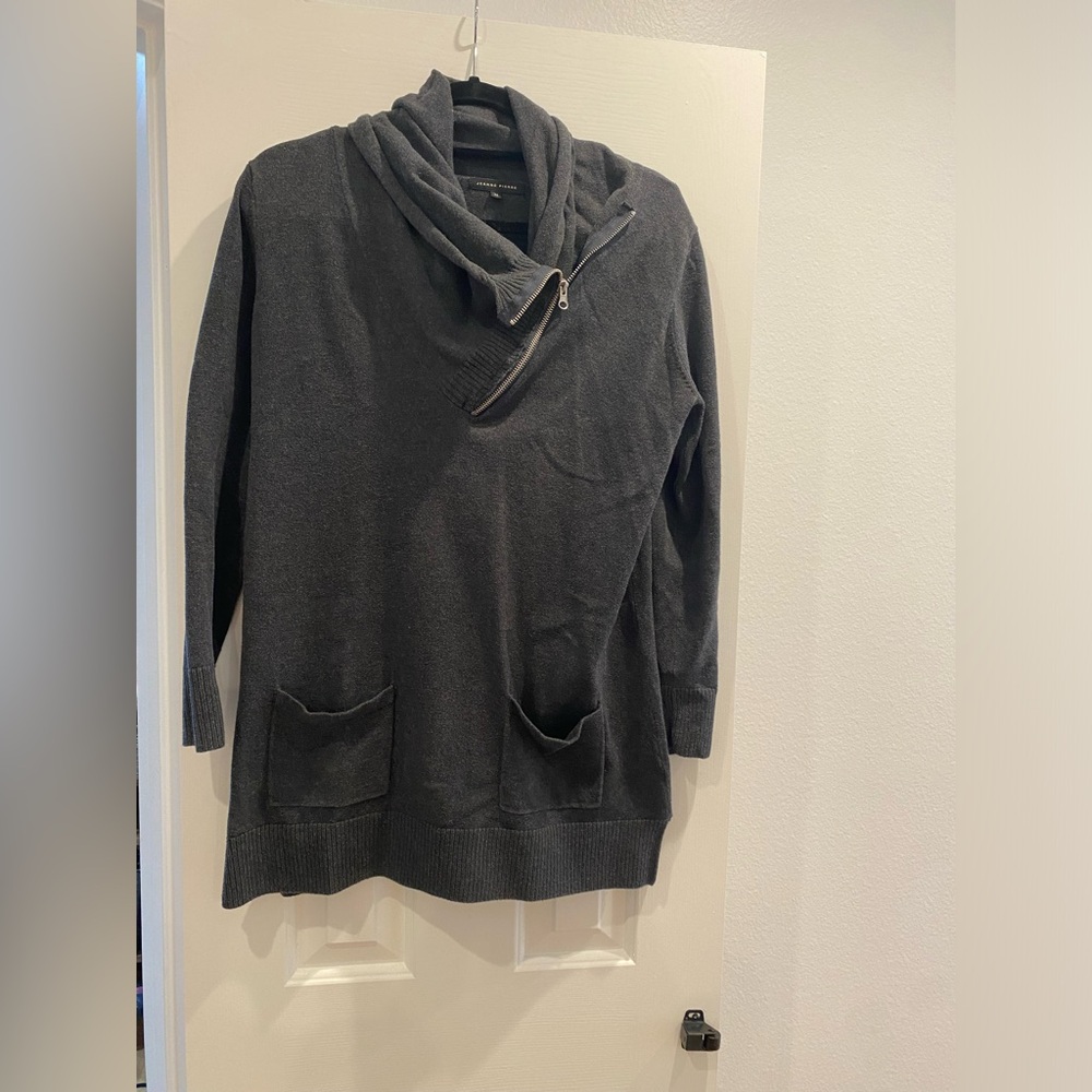 Women’s oversized sweater. Size medium
